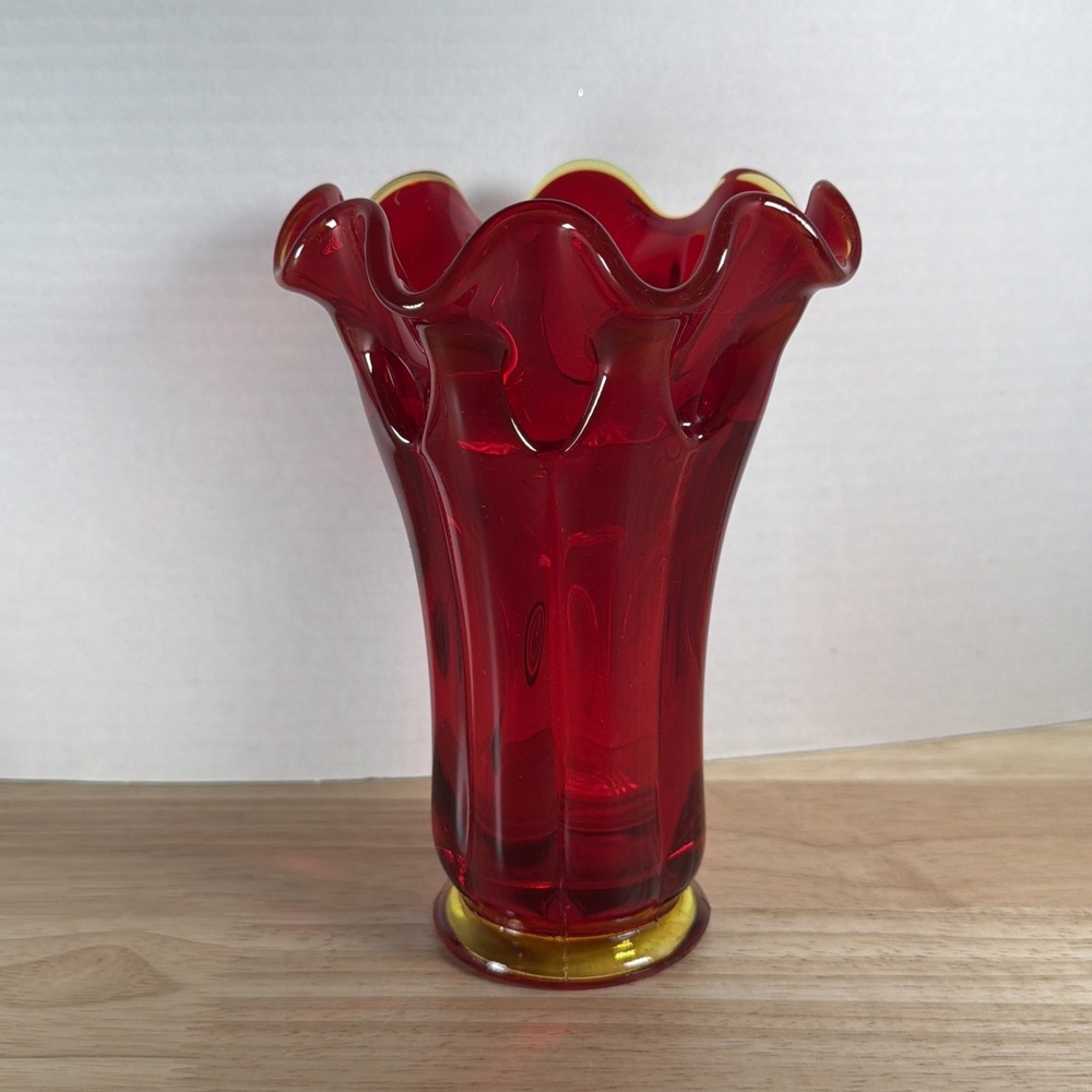 Vtg Viking Glass Epic Persimmon Amberina Vase  7" Flared Rim UV Glow